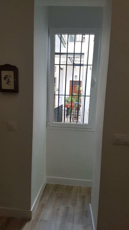 Luxury Apartment In Triana Close To The River เซบีญา ภายนอก รูปภาพ